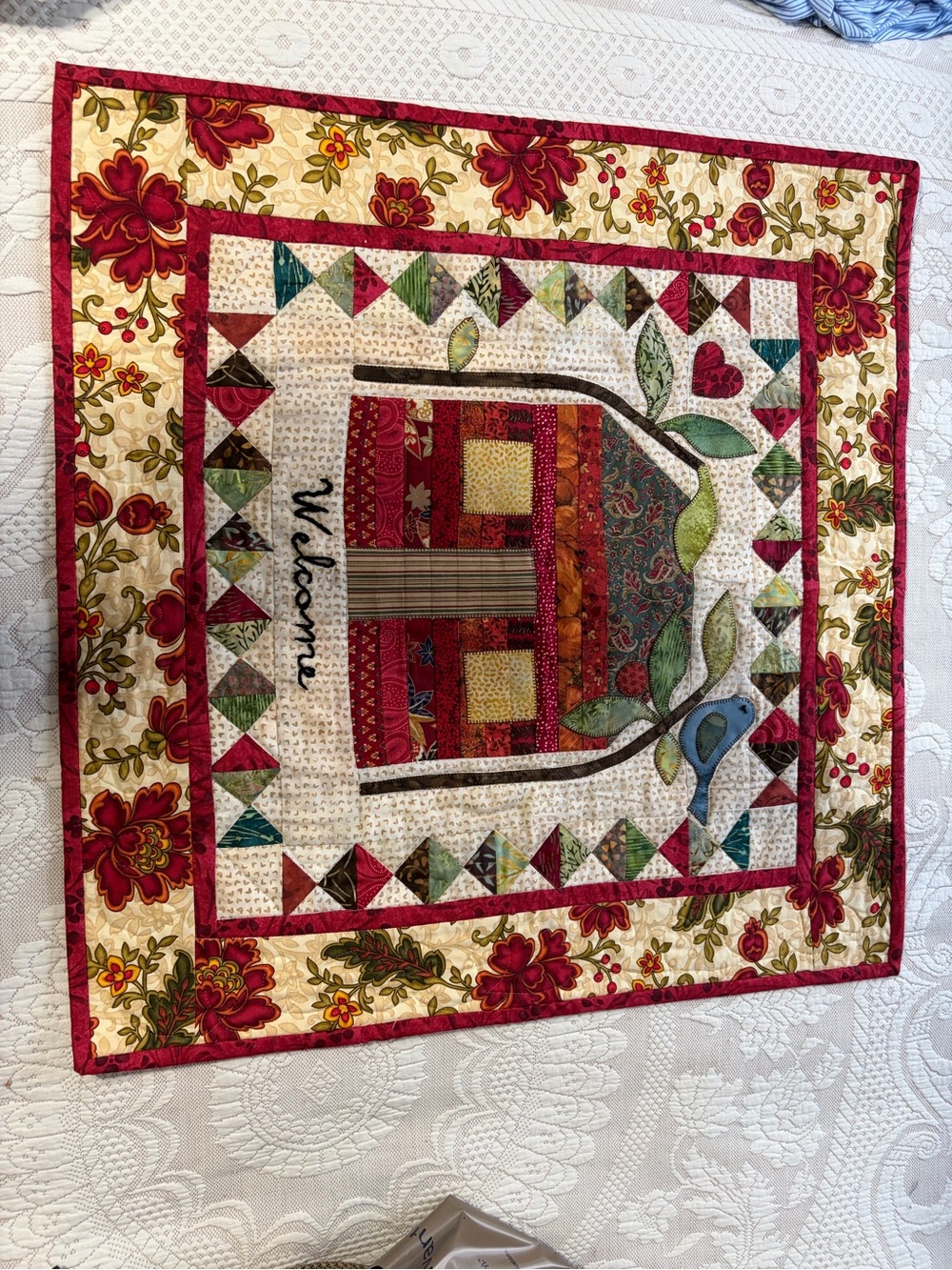 Welcome Quilted Wall Hanging tapestry - like new Unique handmade fall grandma